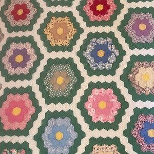 Vintage Quilt Grandmothers Flower Garden Hand Stitched Feedsack Fabric 1930s